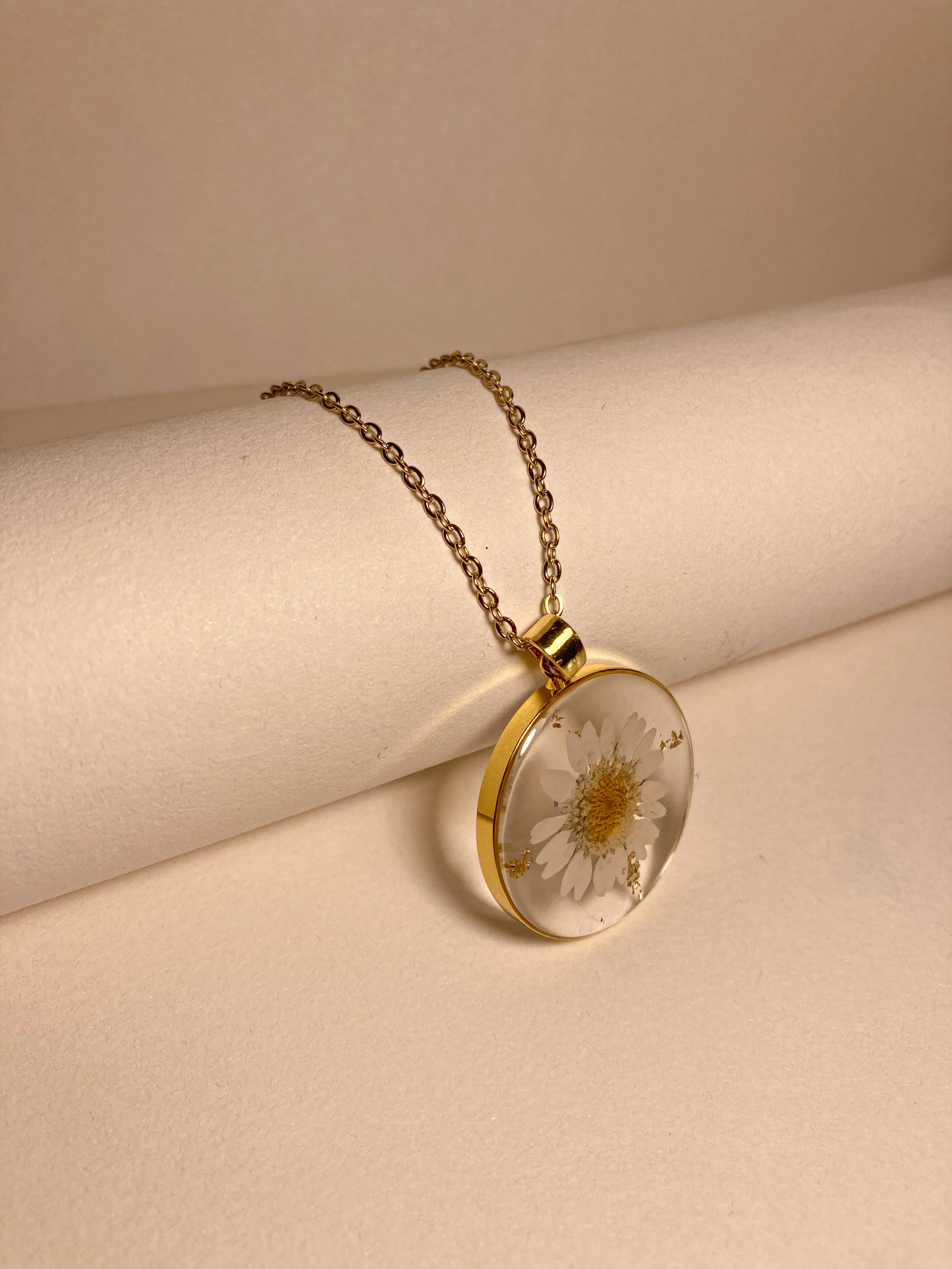 Pressed flower necklace - White Flower - Image 3